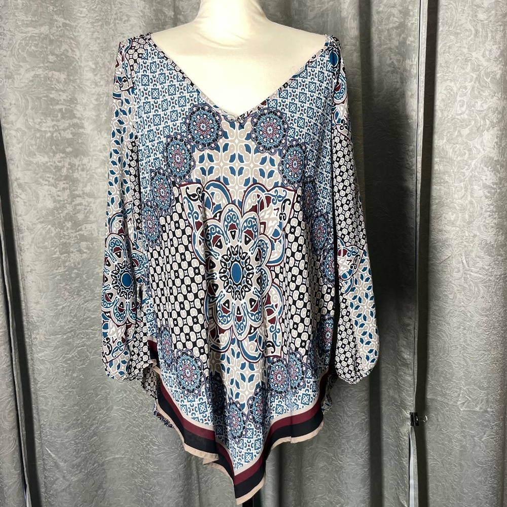 Women’s 2X free 2 luv Blue/Gray Top